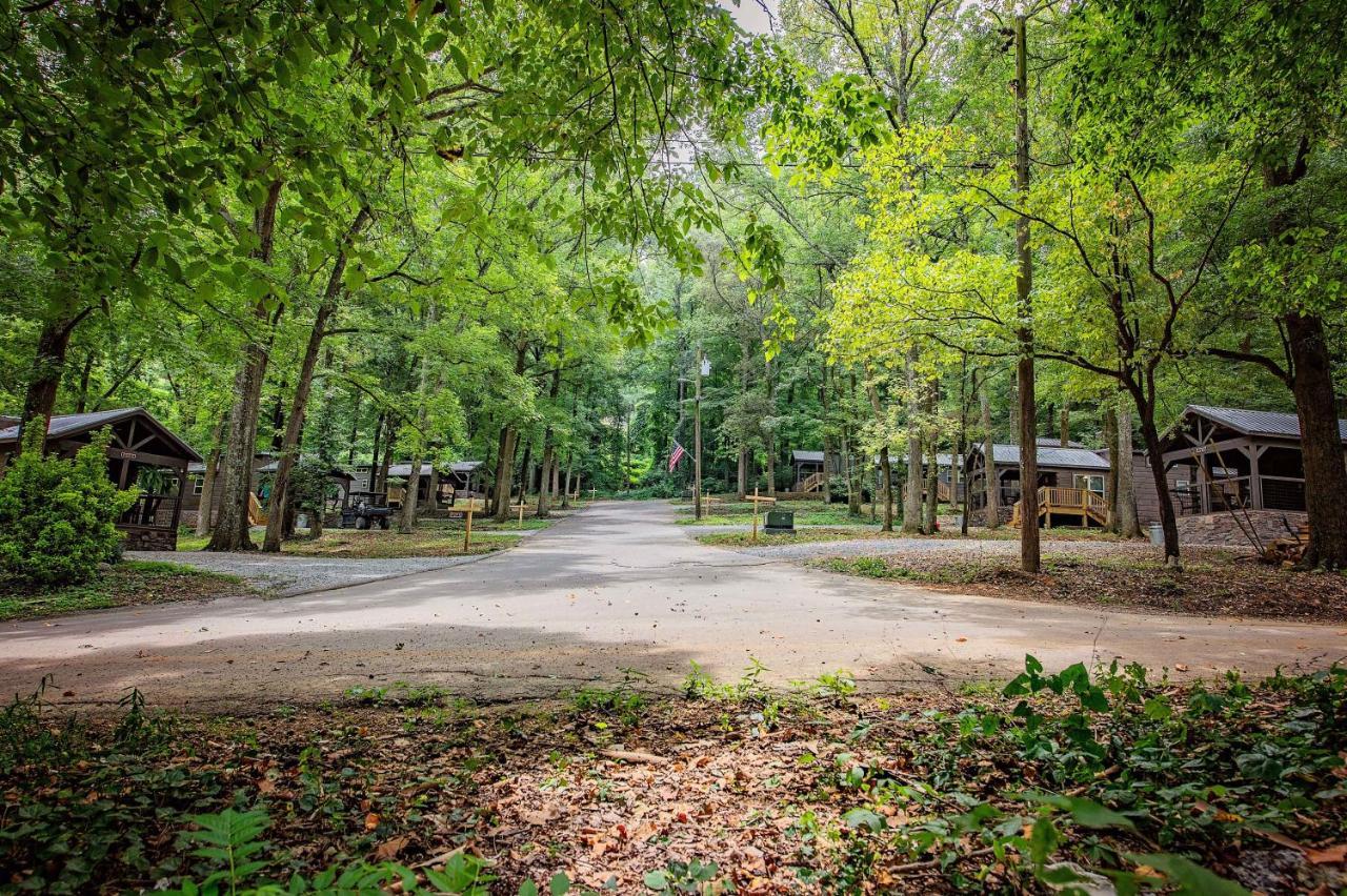 Ernie Cabin Wauhatchie Woodlands Tiny Cabin Чаттануга Экстерьер фото