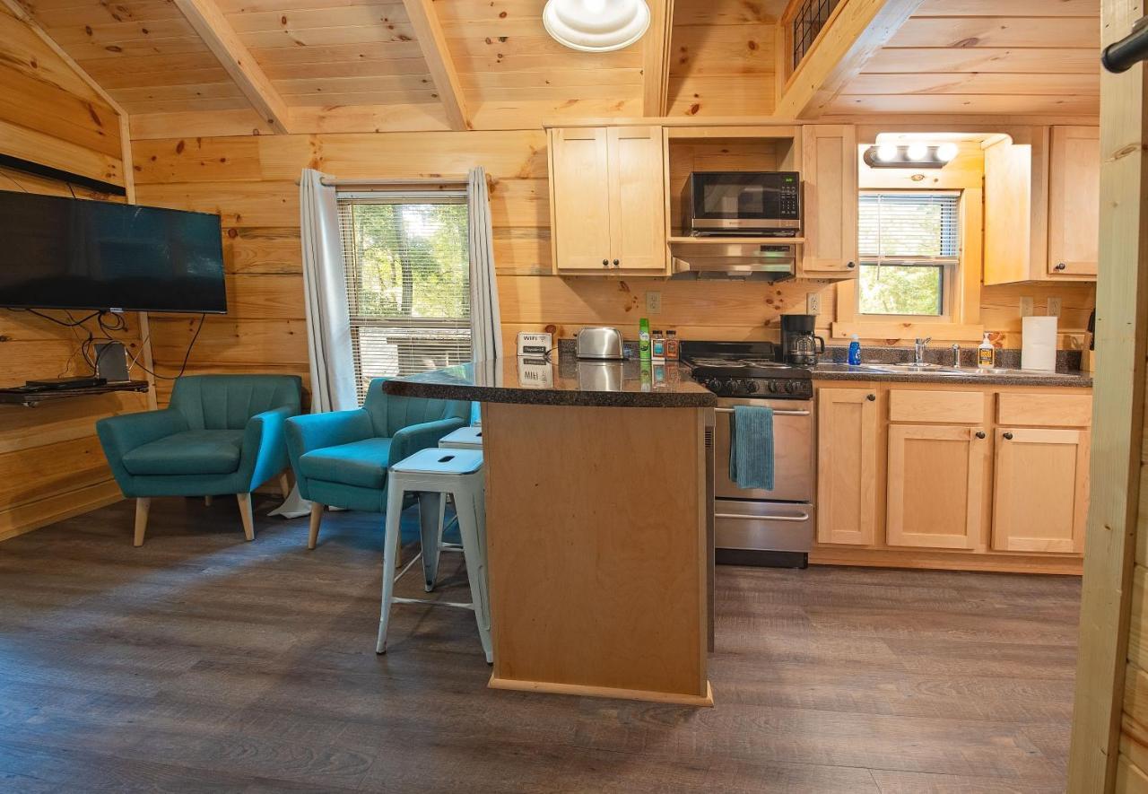 Ernie Cabin Wauhatchie Woodlands Tiny Cabin Чаттануга Экстерьер фото